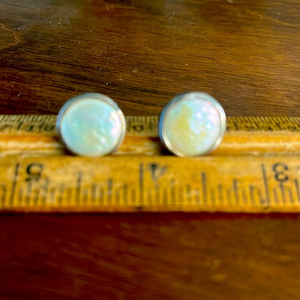 Sterling Silver / Mother of Pearl Post Earrings